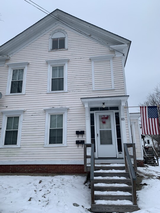 83 Elm St in Keene, NH - Foto de edificio