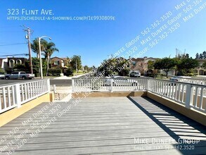 323 Flint Ave in Long Beach, CA - Building Photo - Building Photo