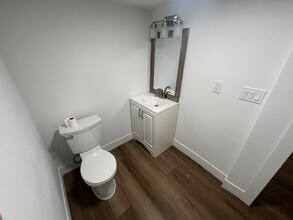 1005 W Spruce St in Rawlins, WY - Building Photo - Building Photo