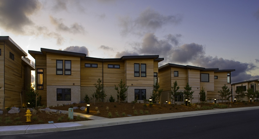 The Colony at Bandon Cove in Bandon, OR - Foto de edificio