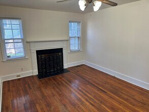 617 Ambassador St in Charlotte, NC - Building Photo - Building Photo