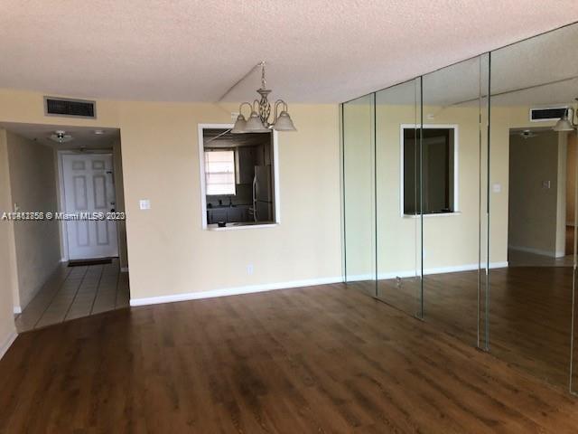 3001 W Rolling Hills Cir, Unit 502 in Davie, FL - Building Photo