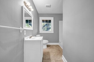 978 Hank Aaron Dr SW in Atlanta, GA - Building Photo - Building Photo