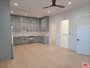 1430 N Brighton St in Burbank, CA - Building Photo - Building Photo