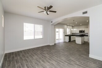 2476 W Gypsum Ave in Apache Junction, AZ - Building Photo - Building Photo