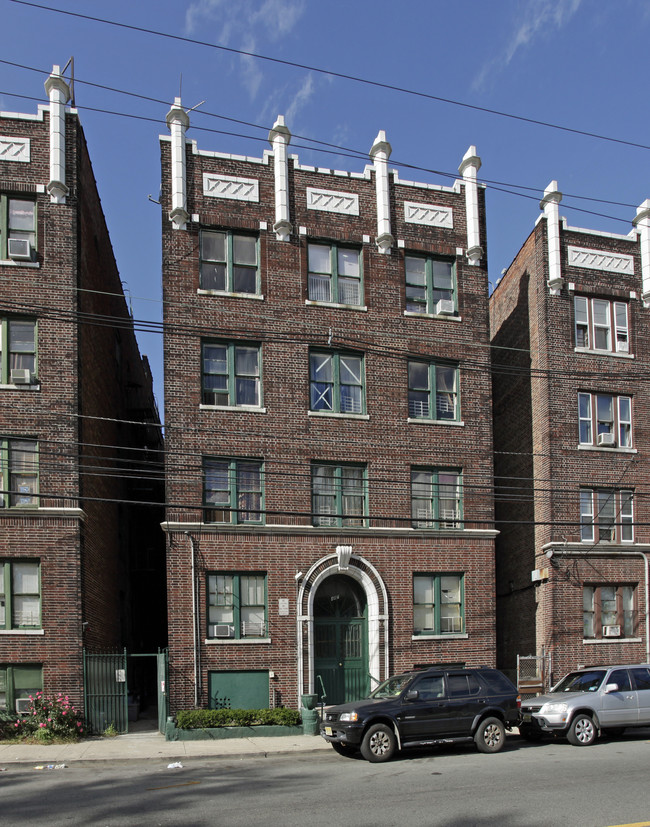 487 Garfield Ave in Jersey City, NJ - Building Photo - Building Photo