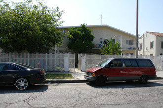 827 S Kenmore Ave in Los Angeles, CA - Building Photo - Building Photo