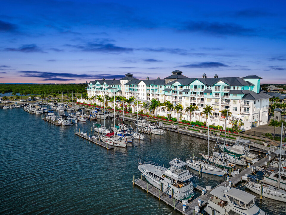 Marina View at Little Harbor in Ruskin, FL - Building Photo