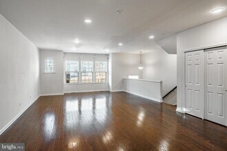 33 Addison Ln in Malvern, PA - Building Photo - Building Photo