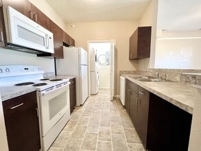 Prairie Pointe Apartments in Dodge City, KS - Foto de edificio - Interior Photo