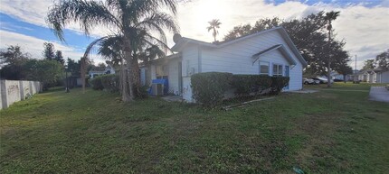 1947 Bentley Blvd in Kissimmee, FL - Foto de edificio - Building Photo