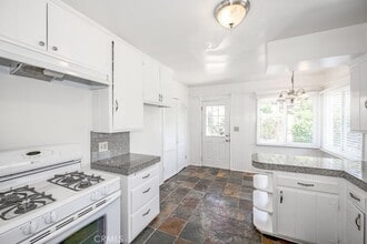 4601 Moore St in Glendale, CA - Building Photo - Building Photo