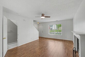 304 Brittania Dr in Williamsburg, VA - Building Photo - Building Photo