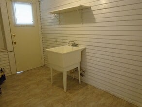 1027 H St in Bakersfield, CA - Building Photo - Building Photo