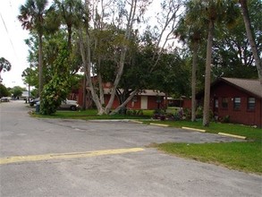 Forest Cove Apartments in Bradenton, FL - Building Photo - Building Photo