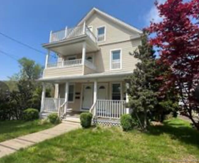 251 Quinnipiac St in Wallingford, CT - Building Photo - Building Photo