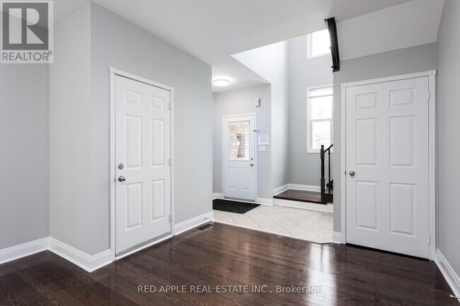 23 Ulson Dr in Richmond Hill, ON - Building Photo - Building Photo