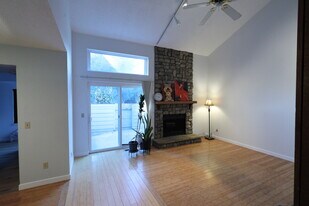 7657 S Monaco Cir W in Centennial, CO - Building Photo