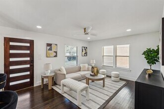 2516 Highwood Dr in Dallas, TX - Building Photo - Building Photo