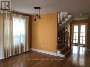 16 Moresby St in Richmond Hill, ON - Building Photo - Building Photo