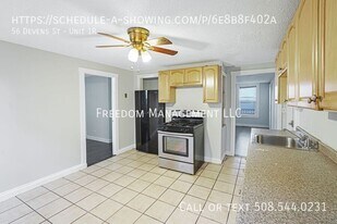56 Devens St in Marlborough, MA - Building Photo