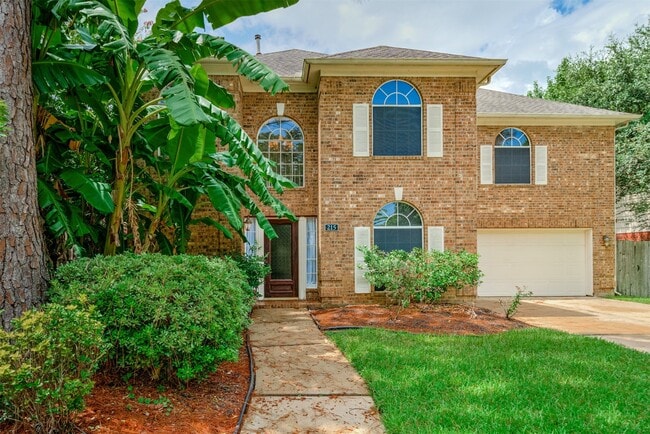 215 Sunset Ridge Dr