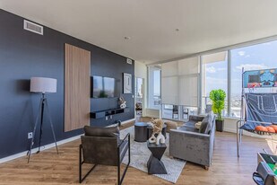 44 W Monroe St in Phoenix, AZ - Building Photo