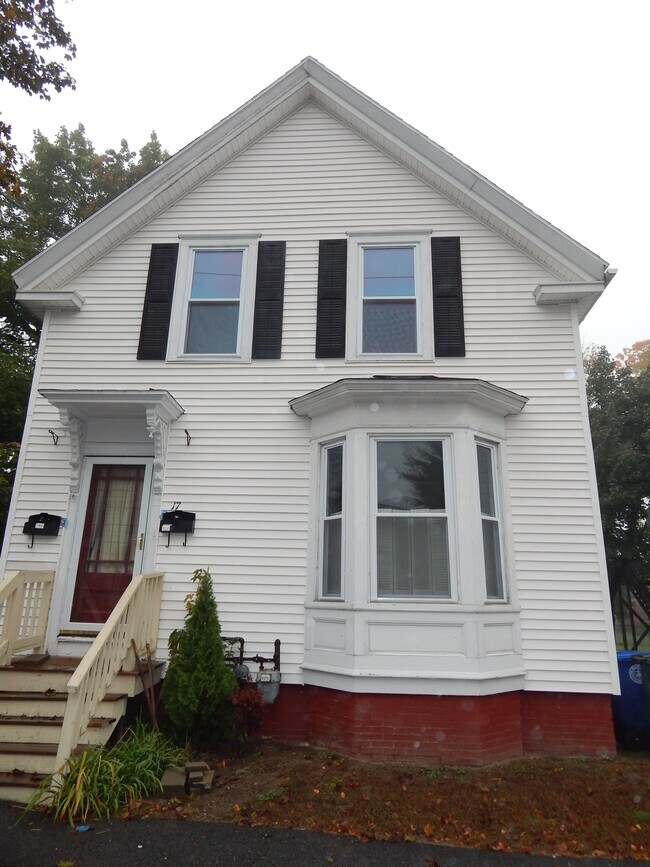 17 Myrtle St Rentals in Westbrook, ME
