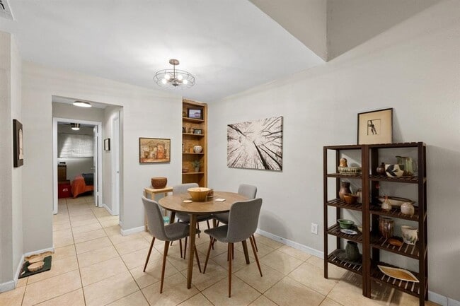 12817 Hymeadow Dr in Austin, TX - Building Photo - Building Photo