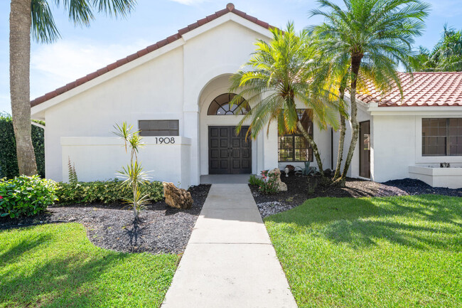 1908 Lynton Cir in Wellington, FL - Building Photo - Building Photo