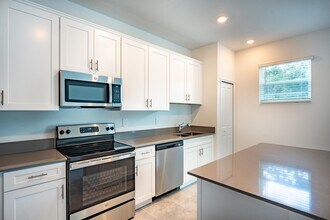 7464 Stone Crk Trl in Kissimmee, FL - Building Photo - Building Photo