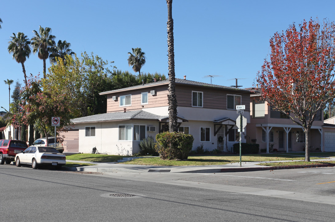 1900-1902 Lake St in Glendale, CA - Building Photo