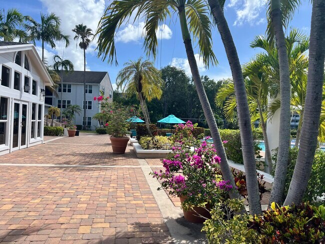 2307 N Congress Ave in Boynton Beach, FL - Building Photo - Building Photo