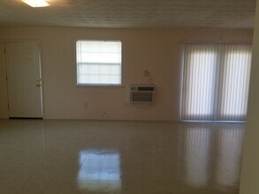 109 Upsilon St, Unit B in Belle Chasse, LA - Building Photo - Building Photo