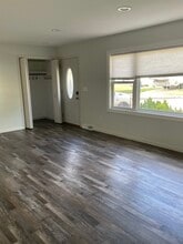 414 Custer St in Dickinson, ND - Building Photo - Building Photo