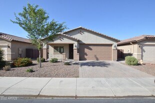 802 W Witt Ave in San Tan Valley, AZ - Building Photo