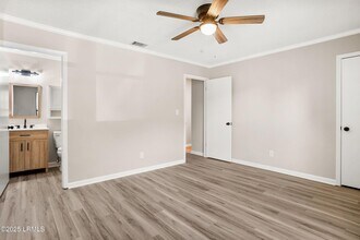 5 Battery Ln in Beaufort, SC - Building Photo - Building Photo