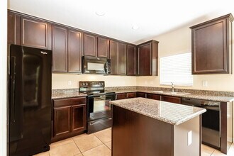 12622 Belcroft Dr in Riverview, FL - Building Photo - Building Photo