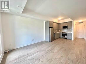 8 Marquette Ave in Toronto, ON - Building Photo - Building Photo