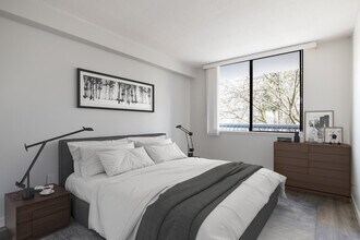 1434 Burnaby St in Vancouver, BC - Building Photo - Building Photo