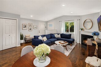 910 N 101st St in Seattle, WA - Building Photo - Building Photo