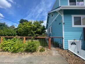 6505 33rd Ave S in Seattle, WA - Building Photo - Building Photo