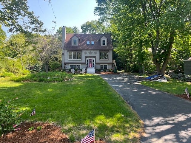 25 Pine St in Rye, NH - Building Photo