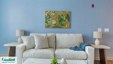 900 E Six Forks Rd in Raleigh, NC - Building Photo - Building Photo