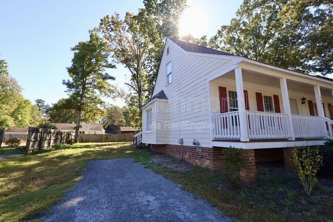 2801 Pine Meadows Cir in Chester, VA - Building Photo - Building Photo