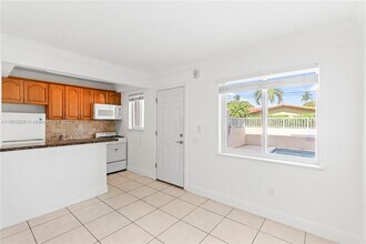 1014 Salzedo St in Coral Gables, FL - Building Photo - Building Photo