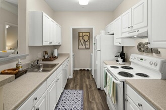 Abberly Grove Apartment Homes in Raleigh, NC - Foto de edificio - Building Photo