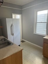 1107 E Republic St in Peoria, IL - Foto de edificio - Building Photo