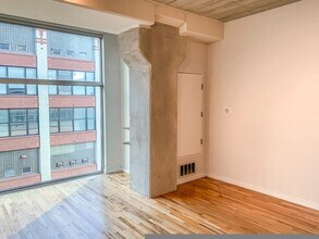 630 N Franklin St, Unit 510 in Chicago, IL - Building Photo - Building Photo
