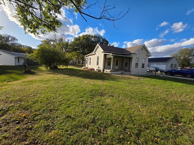property at 1020 S Locust St